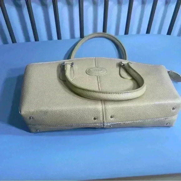 Vintage Tods leather cream shoulder bag small handbag white stitching detail - Picture 13 of 16